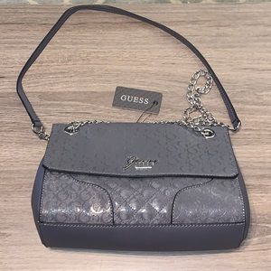Gray Guess purse NWT a good size medium purse